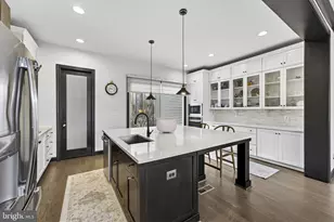 23132 Brooksbank Square, Brambleton, VA 20148 - Photo 19