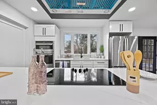 708 W Jasper Ct, Sterling, VA 20164 - Photo 19