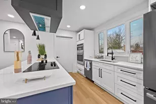 708 W Jasper Ct, Sterling, VA 20164 - Photo 15