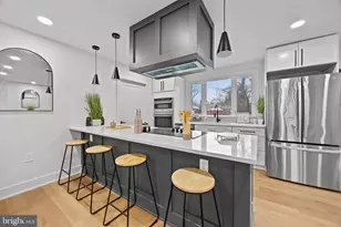 708 W Jasper Ct, Sterling, VA 20164 - Photo 17