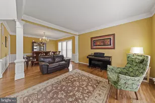 43774 Brownburg Pl, Chantilly, VA 20152 - Photo 11