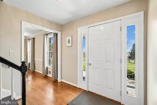 14351 Rosefinch Cir, Leesburg, VA 20176 - Photo 7