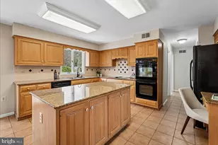 14351 Rosefinch Cir, Leesburg, VA 20176 - Photo 17