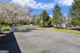 14351 Rosefinch Cir, Leesburg, VA 20176 - Photo 85