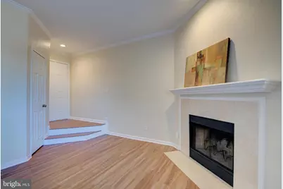 676 Gateway Drive SE #804, Leesburg, VA 20175 - Photo 3