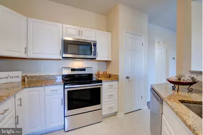 676 Gateway Drive SE #804, Leesburg, VA 20175 - Photo 13