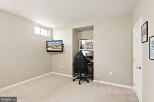 22879 Courtland Park Dr, Brambleton, VA 20148 - Photo 67