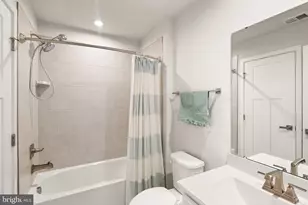 42582 Antonia Ter, Sterling, VA 20166 - Photo 13