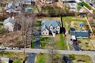 20285 Redrose Dr, Sterling, VA 20165 - Photo 61