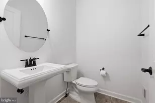 20285 Redrose Dr, Sterling, VA 20165 - Photo 31