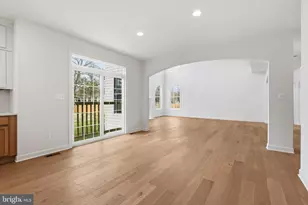 20285 Redrose Dr, Sterling, VA 20165 - Photo 23