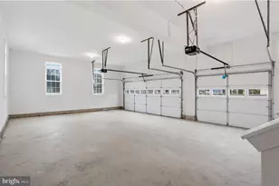 20285 Redrose Dr, Sterling, VA 20165 - Photo 29