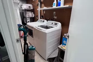 307 Brethour Ct, Sterling, VA 20164 - Photo 5