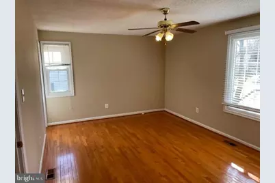 234 E Juniper Avenue, Sterling, VA 20164 - Photo 11