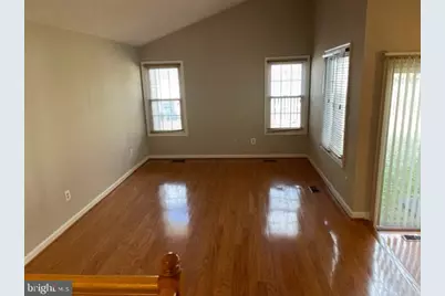 234 E Juniper Avenue, Sterling, VA 20164 - Photo 3