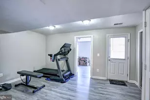 102 Cagney Terrace SE, Leesburg, VA 20175 - Photo 3