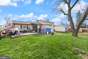 107 N Aspen Ave, Sterling, VA 20164 - Photo 23