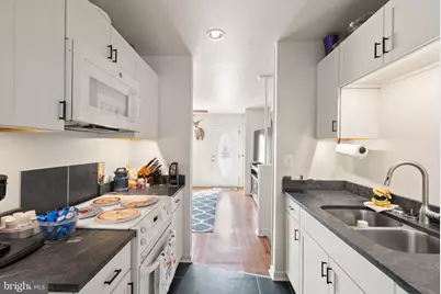 107 N Aspen Avenue, Sterling, VA 20164 - Photo 5