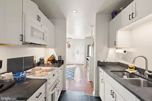 107 N Aspen Ave, Sterling, VA 20164 - Photo 5