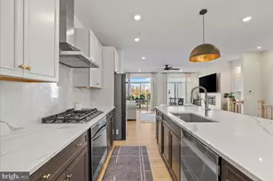 42203 Jousting Ter, Ashburn, VA 20148 - Photo 9