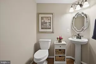 18714 Drummond Pl, Leesburg, VA 20176 - Photo 33