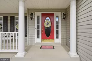 18714 Drummond Pl, Leesburg, VA 20176 - Photo 11