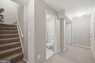 18714 Drummond Pl, Leesburg, VA 20176 - Photo 47