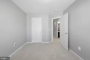 22631 Hawkbill Square, Brambleton, VA 20148 - Photo 35