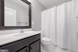 22631 Hawkbill Square, Brambleton, VA 20148 - Photo 33