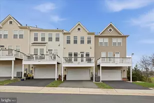 22631 Hawkbill Square, Brambleton, VA 20148 - Photo 5