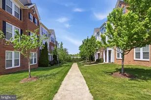 22631 Hawkbill Square, Brambleton, VA 20148 - Photo 37