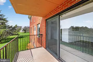 125 Clubhouse Dr SW, Leesburg, VA 20175 - Photo 11