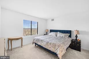 19385 Cypress Ridge Terrace, Leesburg, VA 20176 - Photo 33