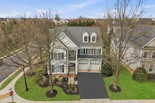 22732 Highcrest Cir, Brambleton, VA 20148 - Photo 5