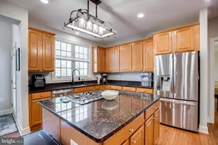 13300 April Cir, Lovettsville, VA 20180 - Photo 17