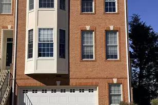 25834 Kirkwood Square, Chantilly, VA 20152 - Photo 1