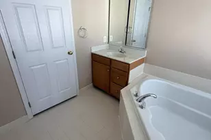 25834 Kirkwood Square, Chantilly, VA 20152 - Photo 21