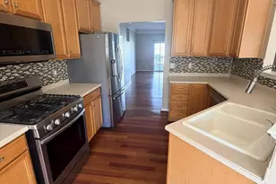 25834 Kirkwood Square, Chantilly, VA 20152 - Photo 11