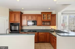 21824 Wingfoot Ct, Broadlands, VA 20148 - Photo 11