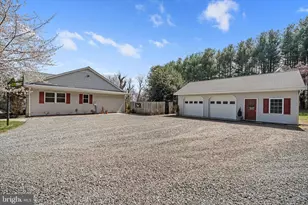 17536 Mariah Mountain Ln, Round Hill, VA 20141 - Photo 7
