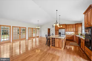 17536 Mariah Mountain Ln, Round Hill, VA 20141 - Photo 11