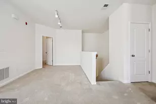 24628 Byrne Meadow Square, Aldie, VA 20105 - Photo 27