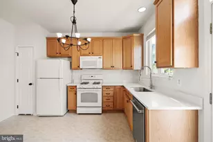 25031 Riding Center Dr, Chantilly, VA 20152 - Photo 13