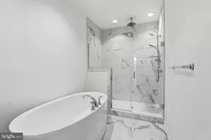 20246 Northpark Dr, Ashburn, VA 20147 - Photo 19