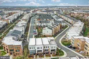 23117 Cottonwillow Sq, Brambleton, VA 20148 - Photo 11