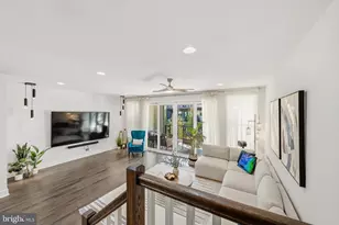 23117 Cottonwillow Sq, Brambleton, VA 20148 - Photo 23