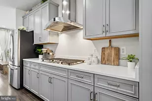 23117 Cottonwillow Sq, Brambleton, VA 20148 - Photo 17