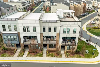 23117 Cottonwillow Square, Brambleton, VA 20148 - Photo 9