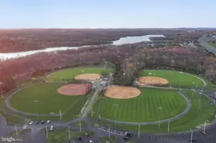 23117 Cottonwillow Sq, Brambleton, VA 20148 - Photo 93