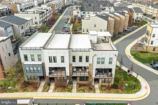 23117 Cottonwillow Sq, Brambleton, VA 20148 - Photo 41